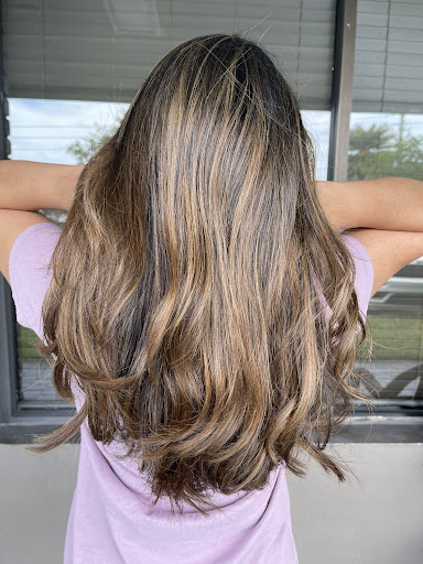 Beauty Salon «Illusions Hair Salon», reviews and photos, 2769 E Oakland Park Blvd, Fort Lauderdale, FL 33306, USA