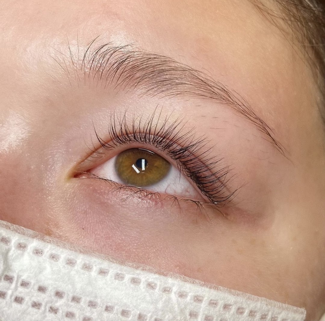 Balm Lash Extensions Waxing & Facial Studio