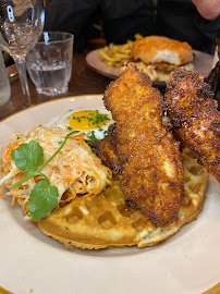 Chicken and Waffles du Restaurant GEORGIA à Paris - n°8