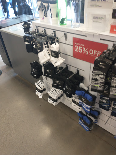 Shopping Mall «Albertville Premium Outlets», reviews and photos, 6415 Labeaux Ave NE, Albertville, MN 55301, USA