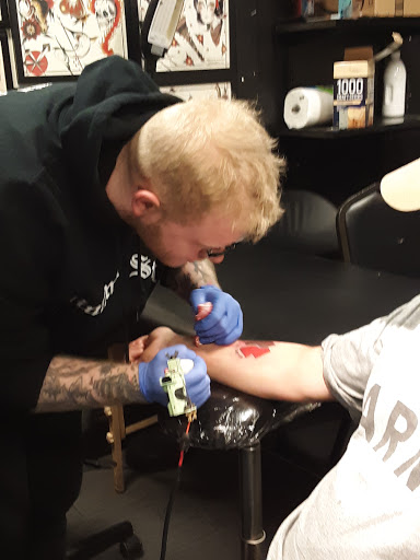 Tattoo Shop «Boston Street Tattoo», reviews and photos, 555 Boston St, Lynn, MA 01905, USA