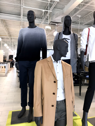 Department Store «Saks OFF 5TH», reviews and photos, 915 Ridgewalk Pkwy, Woodstock, GA 30188, USA