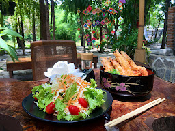 บ้านร่มไม้ Cafe & Guesthouse