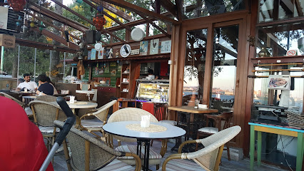 Adriano Antik Kafe