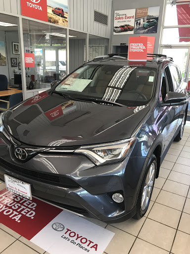 Toyota Dealer «Toyota of Greenwich», reviews and photos, 75 E Putnam Ave, Cos Cob, CT 06807, USA