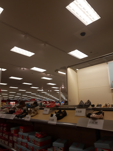 Department Store «Target», reviews and photos, 250 Fortune Blvd, Milford, MA 01757, USA