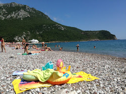Pearl Coast'in fotoğrafı uçurumlarla desteklenmiş