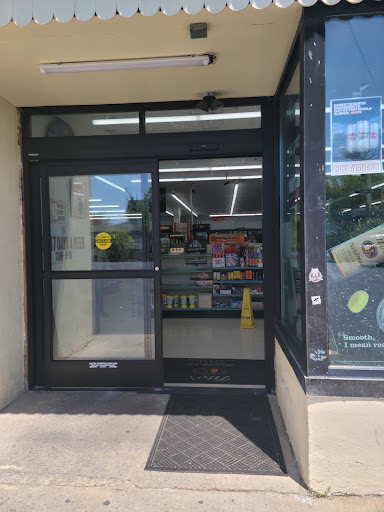 Monmouth Beach Supermarket, 73 Riverdale Ave, Monmouth Beach, NJ 07750, USA, 