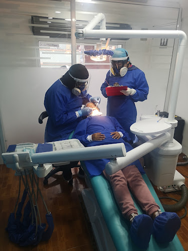 Opiniones de Star Dent Riobamba en Riobamba - Dentista