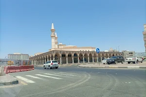Masjid AlMinaaratain (Banee Deenaar) image