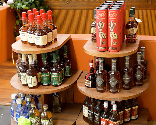 Liquor Store «Wilibees Wines & Spirits-Petaluma», reviews and photos, 309 Lakeville St, Petaluma, CA 94952, USA