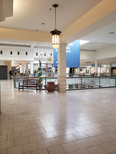 Shopping Mall «Hillsdale Shopping Center», reviews and photos, 60 E 31st Ave, San Mateo, CA 94403, USA