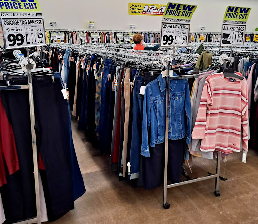 Clothing Store «1/2 of 1/2 Name Brand Clothing», reviews and photos, 2832 S Glenstone Ave, Springfield, MO 65804, USA