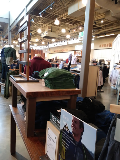 Clothing Store «L.L. Bean», reviews and photos, 1 Ridge Hill Boulevard, Yonkers, NY 10710, USA