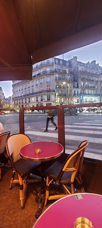 Atmosphère du Restaurant Le Relais Odéon à Paris - n°11