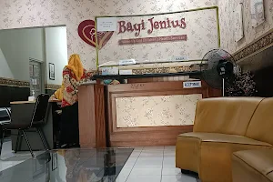 Klinik Bayi Jenius Semarang image