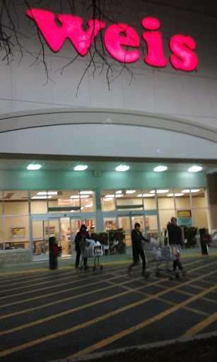 Grocery Store «Weis Markets», reviews and photos, 1238 Putty Hill Ave, Towson, MD 21286, USA