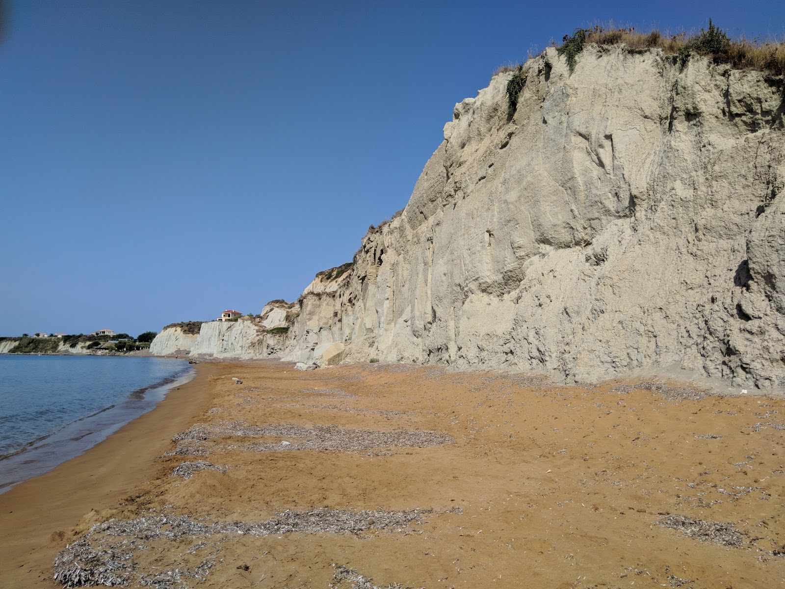 Foto van Mania beach met enigszins schoon niveau van netheid