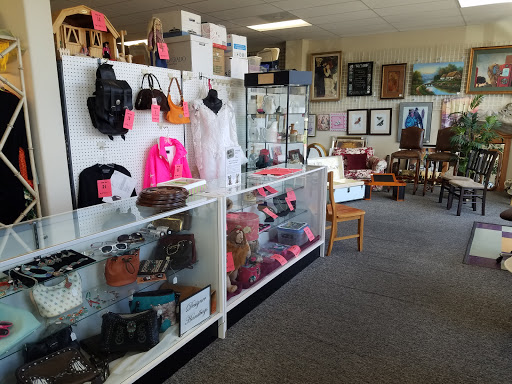 Thrift Store «Ladies of Charity Lake Travis Thrift Shop», reviews and photos, 1508 Ranch Rd 620 S, Lakeway, TX 78734, USA