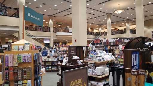 Book Store «Barnes & Noble», reviews and photos, 395 NJ-3, Clifton, NJ 07014, USA