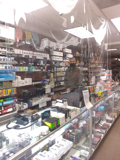 Tobacco Shop «WADING RIVER SMOKE AND VAPOR SHOP», reviews and photos, 6278 NY-25A, Wading River, NY 11792, USA