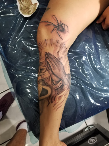 Tattoo Shop «Pushing Ink Tattoo Studio», reviews and photos, Durfee Ave, El Monte, CA 91732, USA