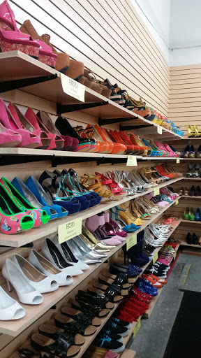 Shoe Store «Footsies Shoe Warehouse», reviews and photos, 1077 Baker St, Costa Mesa, CA 92626, USA