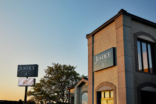 Jewelry Store «Justice Jewelers», reviews and photos, 3520 E Battlefield Rd, Springfield, MO 65809, USA