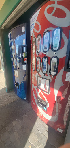 Clothing Store «Nike Factory Store», reviews and photos, 262 Nut Tree Rd, Vacaville, CA 95687, USA