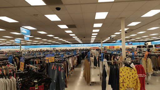 Clothing Store «Ross Dress for Less», reviews and photos, 909 N Landing Way, Renton, WA 98057, USA