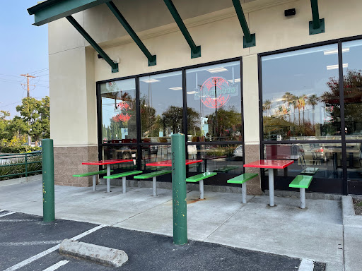 Bakery «Krispy Kreme Doughnuts», reviews and photos, 2146 Leghorn St, Mountain View, CA 94043, USA
