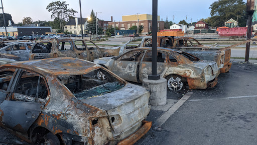 Used Car Dealer «Car Source», reviews and photos, 5821 Sheridan Rd, Kenosha, WI 53140, USA