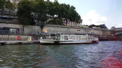 Bateau Quai 55 à Boulogne-Billancourt