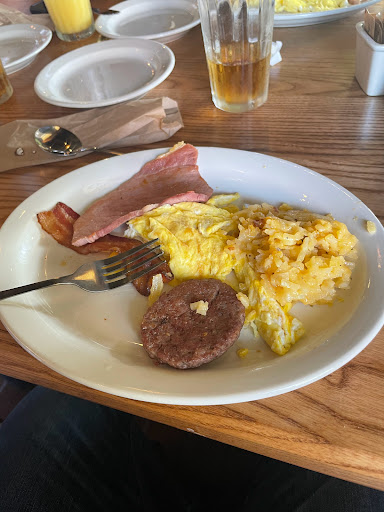 American Restaurant «Cracker Barrel Old Country Store», reviews and photos, 4321 S Interstate Hwy 35, San Marcos, TX 78666, USA