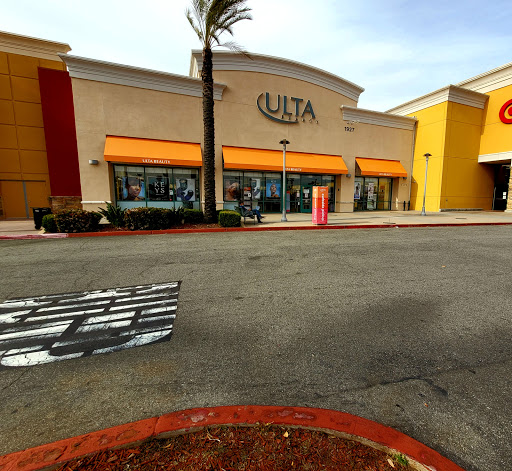 Hair Salon «Ulta Beauty», reviews and photos, 1927 N Campus Ave, Upland, CA 91784, USA