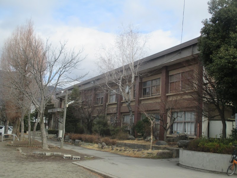 上田市立東小学校