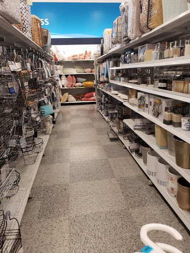 Clothing Store «Ross Dress for Less», reviews and photos, 9727 Laurel Canyon Blvd, Arleta, CA 91331, USA