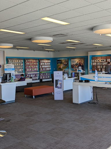 Cell Phone Store «AT&T Authorized Retailer», reviews and photos, 1873 E Murray Holladay Rd, Holladay, UT 84117, USA