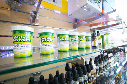 Tobacco Shop «Vape & Smoke Shop - Bird Rd.», reviews and photos, 8446 SW 40th St, Miami, FL 33155, USA