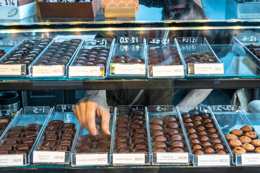 Chocolate Shop «French Broad Chocolate Lounge», reviews and photos, 10 S Pack Square, Asheville, NC 28801, USA