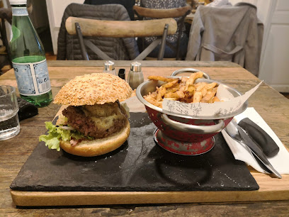 Restaurant Burger Clermont-fd : L,Atelier de Mariu - 6 Pl. Delille, 63000 Clermont-Ferrand, France