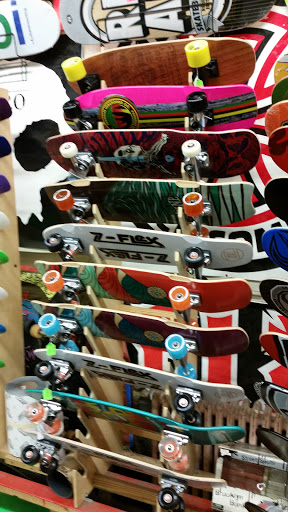 Bicycle Store «ADT Bike & Skate Shop (Arc De Triomphe Inc)», reviews and photos, 114-01 Jamaica Ave, Richmond Hill, NY 11418, USA