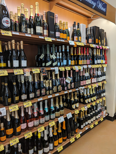 State Liquor Store «NH Liquor & Wine Outlet», reviews and photos, 12 Centerra Pkwy, Lebanon, NH 03766, USA