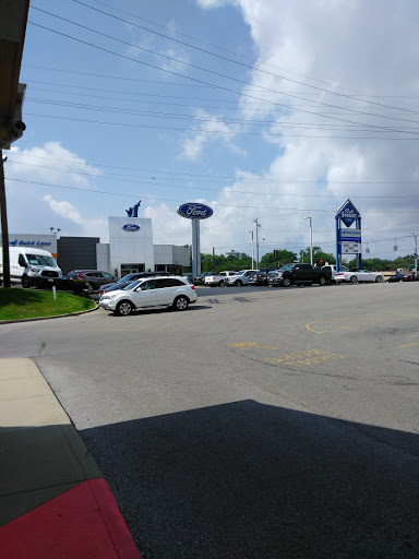 Car Dealer «Walt Sweeney Ford», reviews and photos, 5400 Glenway Ave, Cincinnati, OH 45238, USA