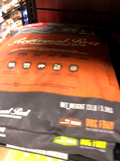 Pet Store «Pet Valu», reviews and photos, 1061 W Main St #12, Branford, CT 06405, USA