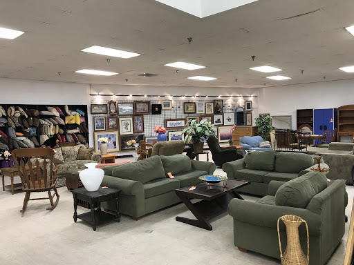 Thrift Store «Salvation Army Family Store and Donation Center», reviews and photos, 570 N Lafayette St, South Lyon, MI 48178, USA