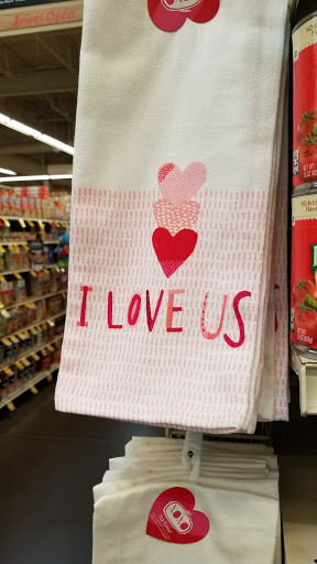 Grocery Store «Jewel-Osco», reviews and photos, 220 W Peace Rd, Sycamore, IL 60178, USA