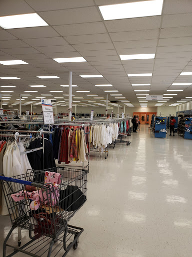 Thrift Store «Goodwill of North Georgia: Marietta Store and Donation Center», reviews and photos, 1355 Roswell Rd, Marietta, GA 30062, USA