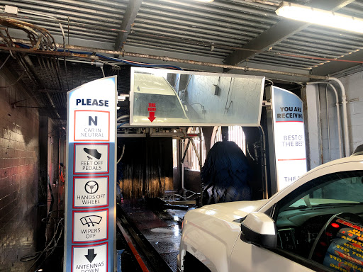 Car Wash «Valencia Car Wash», reviews and photos, 24233 Creekside Rd, Valencia, CA 91355, USA