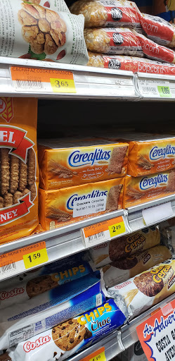 Grocery Store «Bay Supermarket», reviews and photos, 907 Normandy Dr, Miami Beach, FL 33141, USA